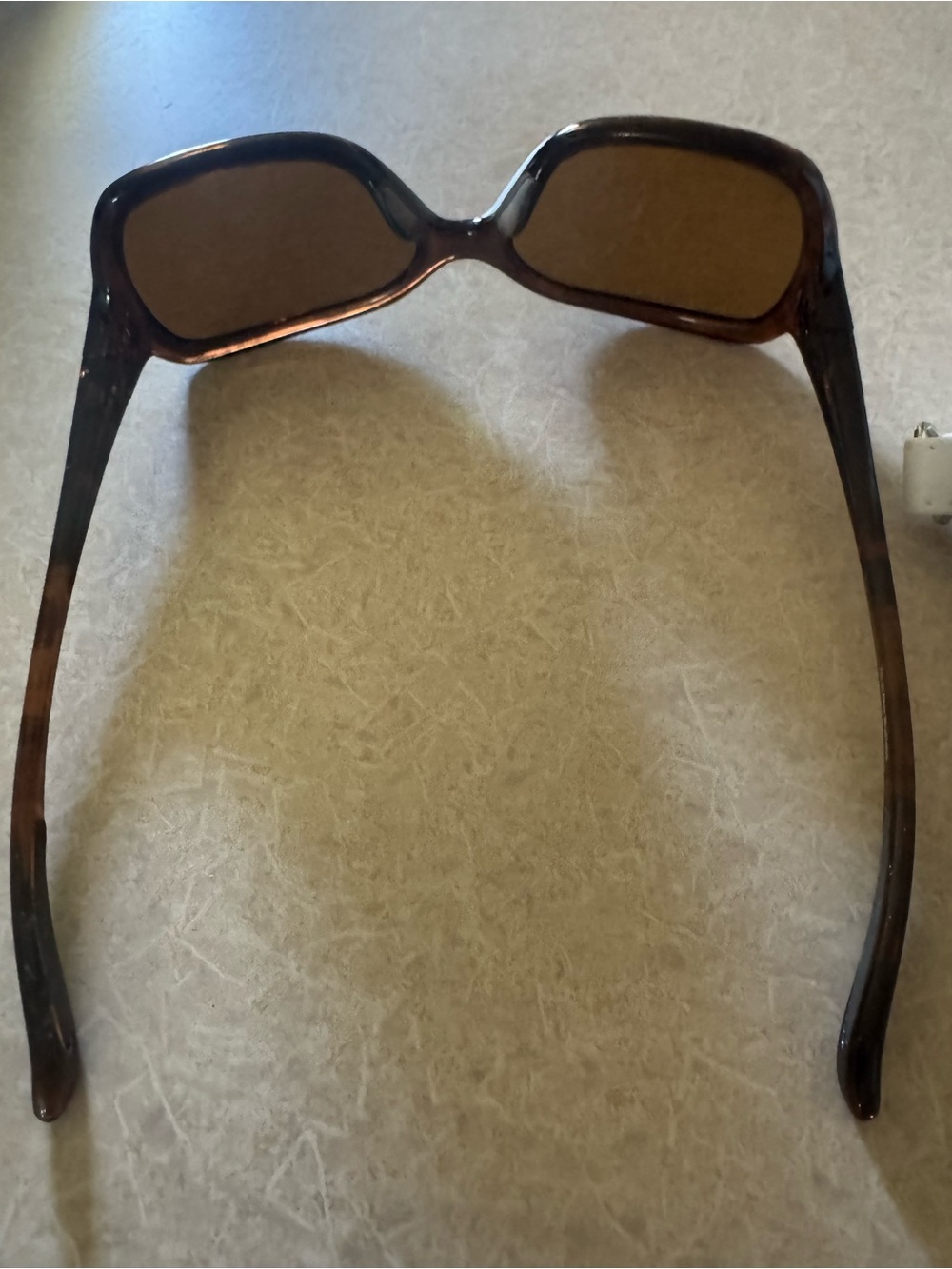 Oakley Women's Oversized Brown Sunglasses with White Case - Picture 3 of 5